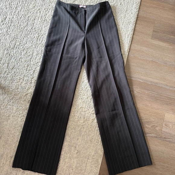 Max & Co. Wool Gray Pinstripe Women's Suit - Picture 5 of 8